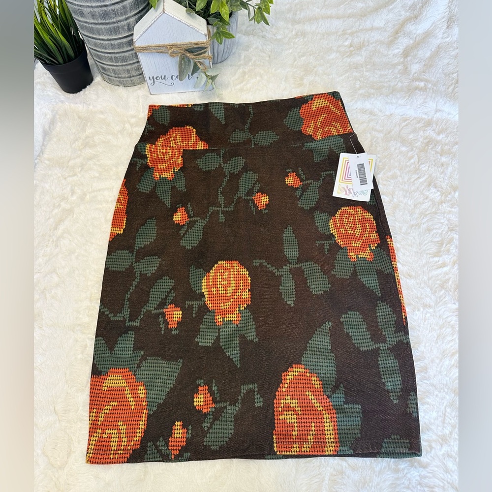 LulaRoe Cassie Skirt Size Medium